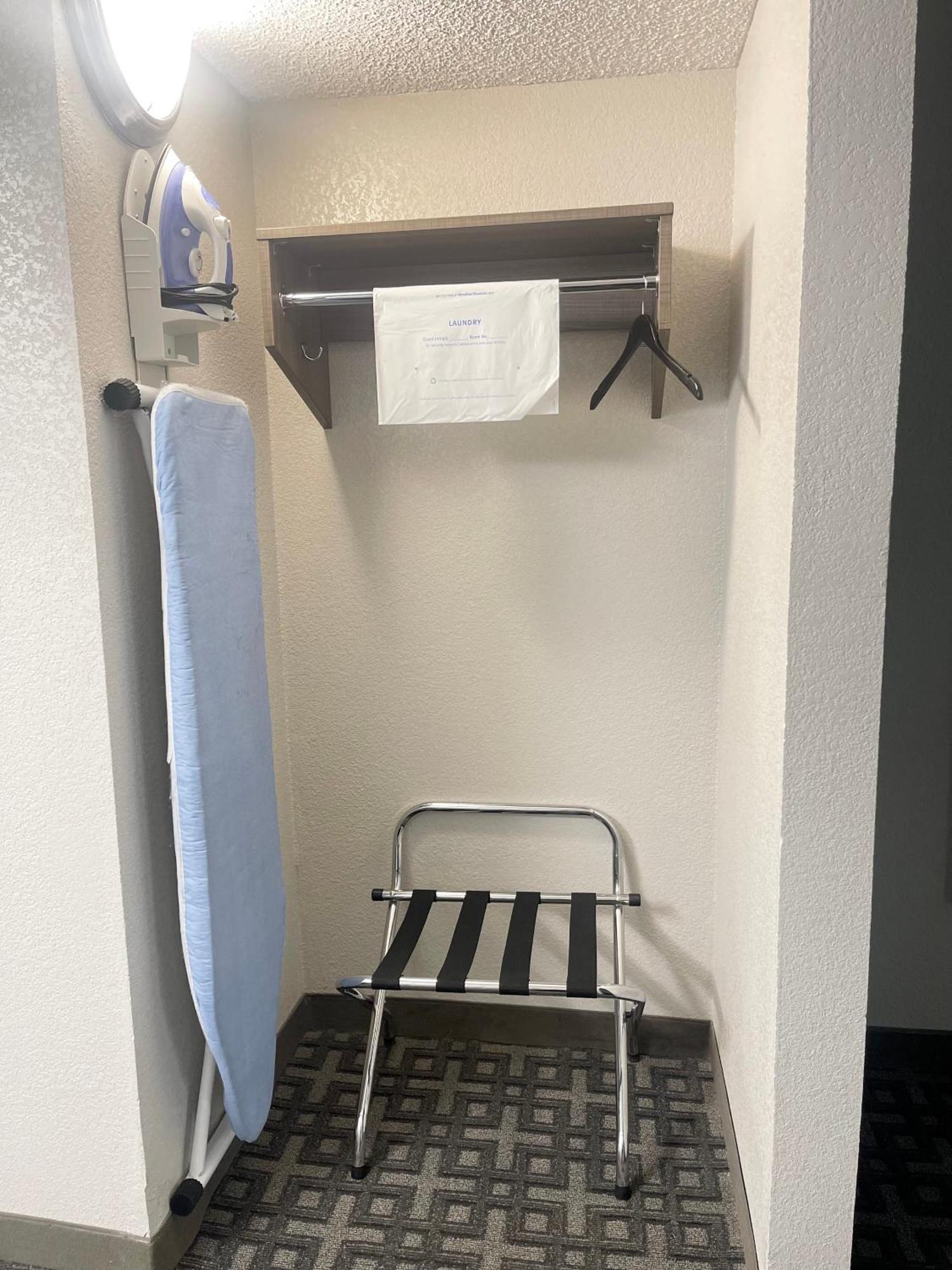 斯波坎温德姆戴斯套房酒店 外观 照片